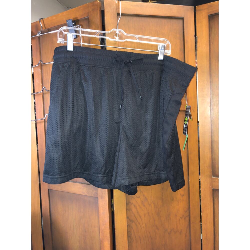 womans athletic wear shorts